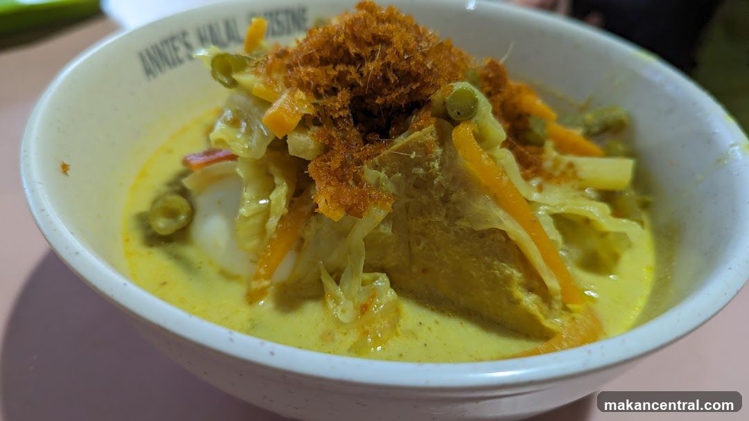 Lontong Dish