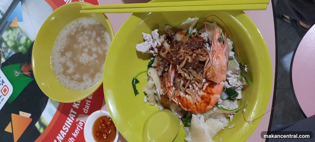 Noodles with Shrimp and Minced Pork