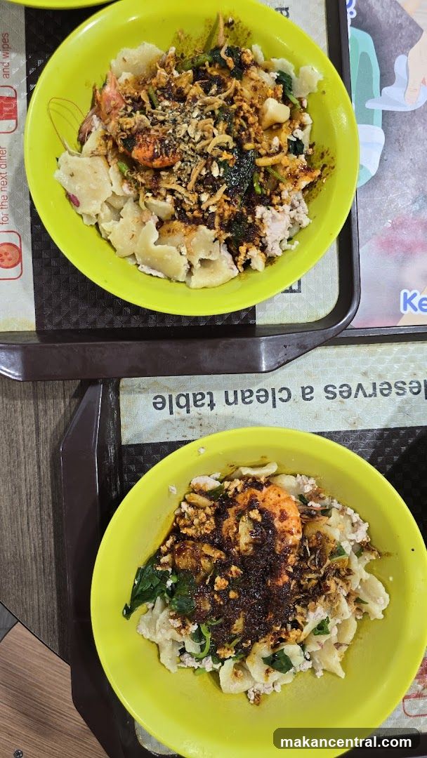 Noodles with Shrimp and Minced Meat