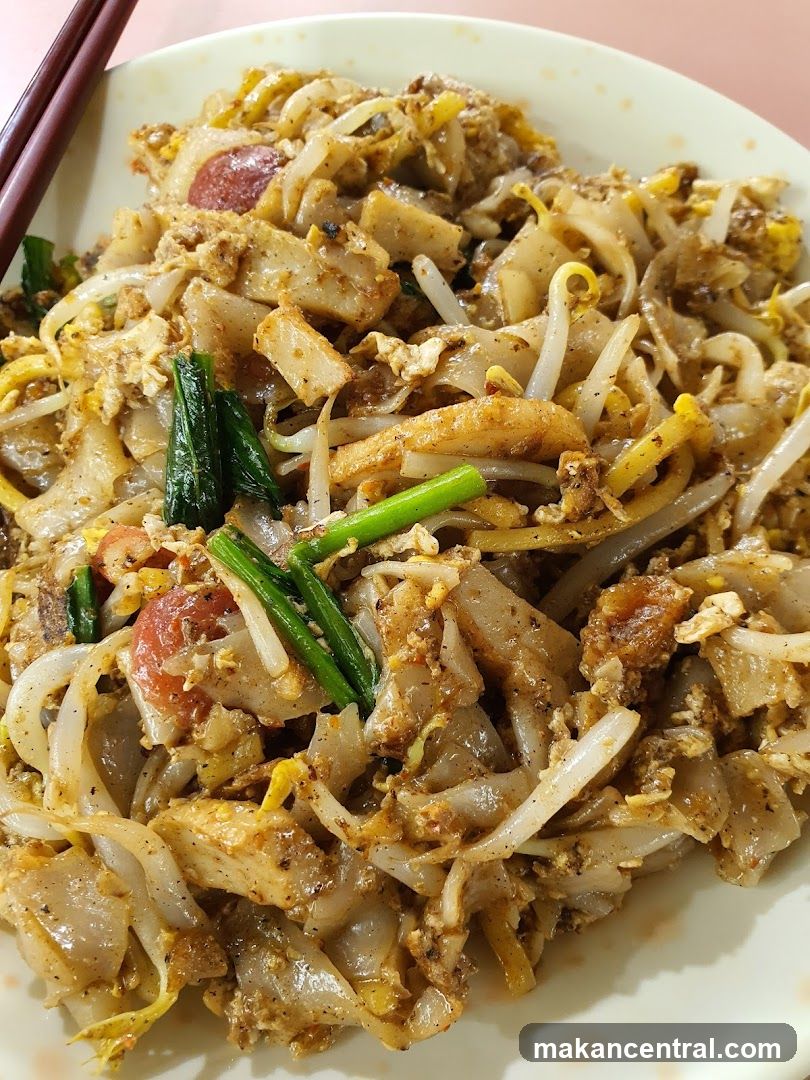 Stir-fried Flat Rice Noodles