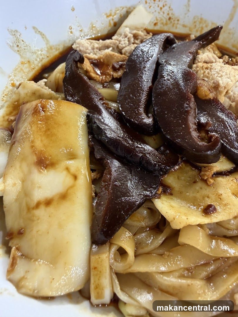 Noodles with Mushrooms and Meat