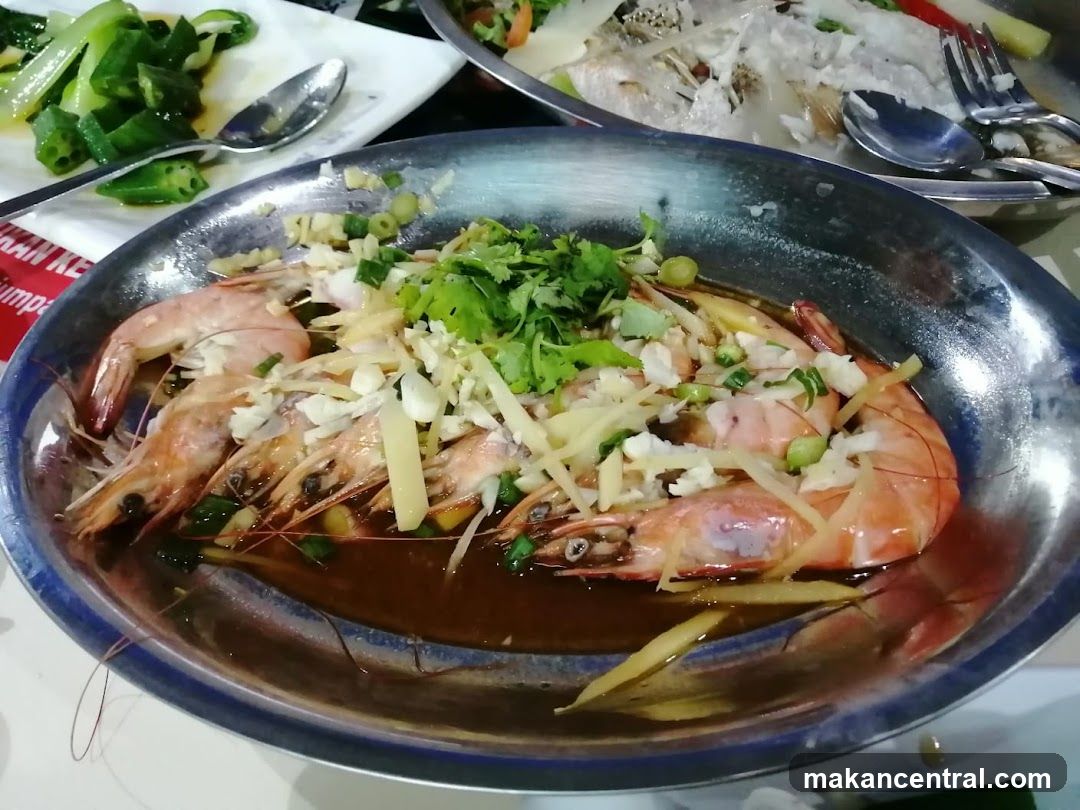 Steamed Prawns with Ginger and Scallions