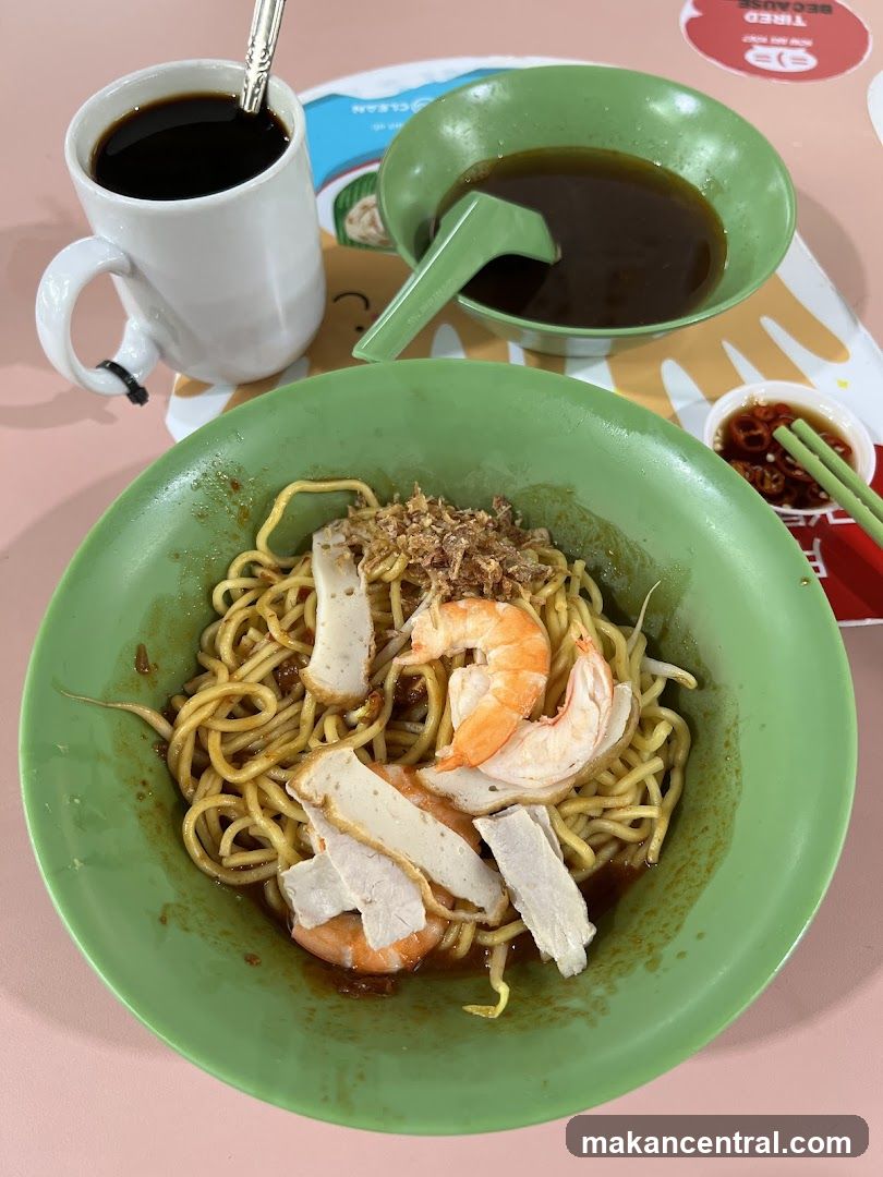 Noodles with Shrimp and Fish Cake