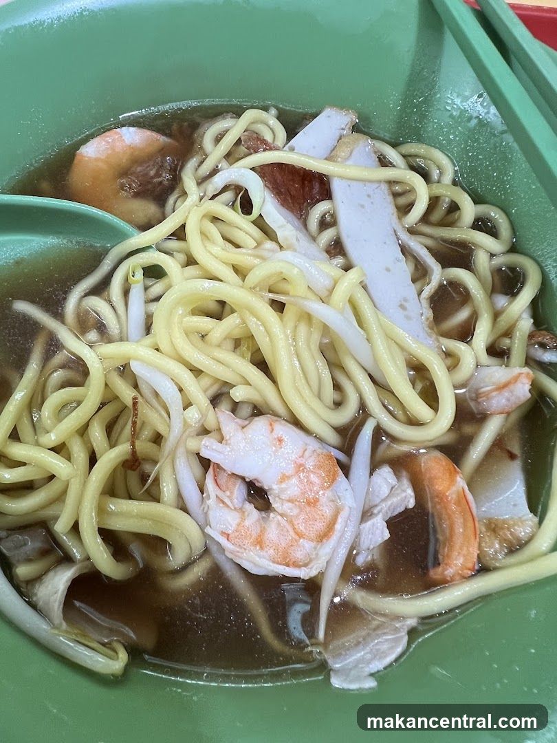 Noodle Soup with Shrimp and Fish Cake
