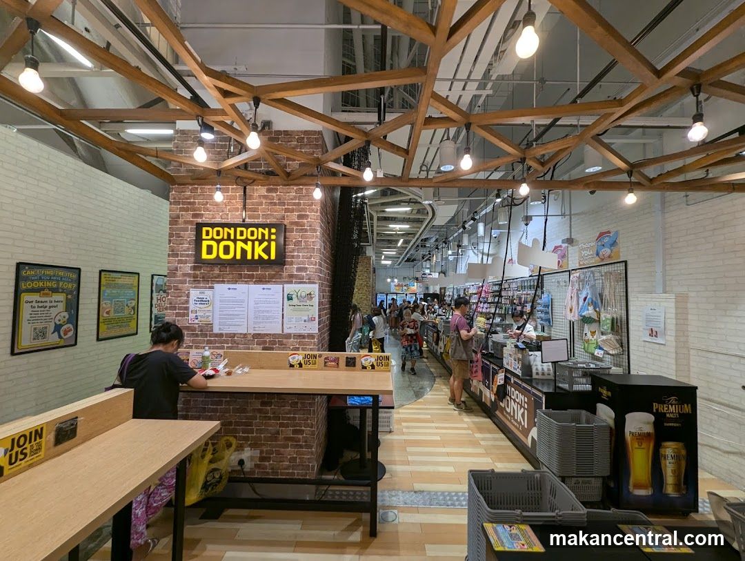 Don Don Donki Interior