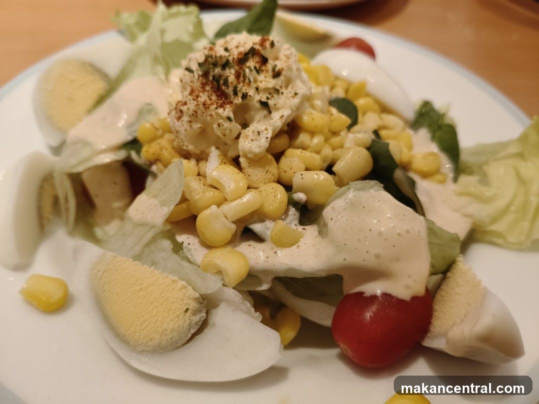 Salad with Corn and Egg