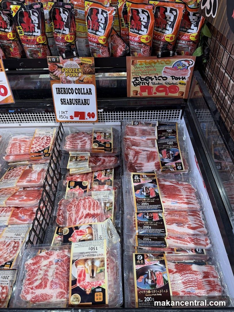 Packaged Meat Display