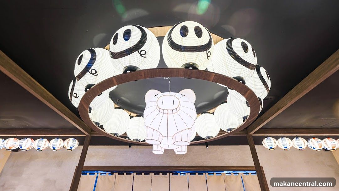 Pig Lanterns and Decorative Lights