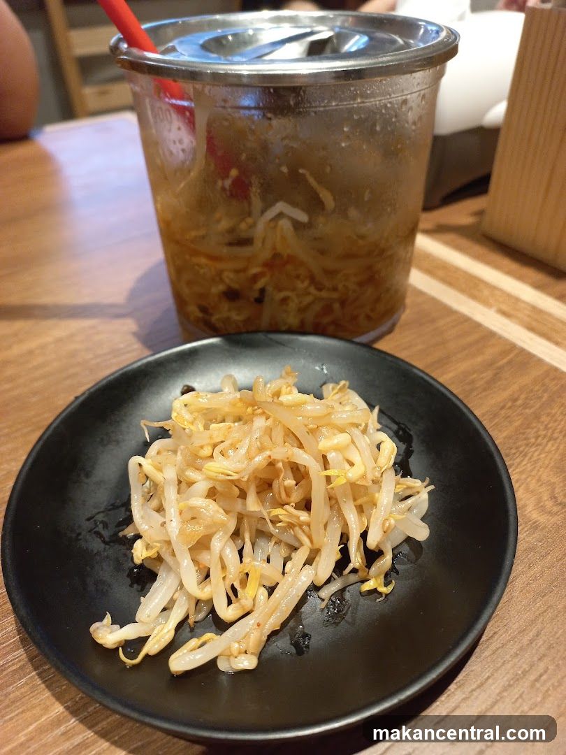 Bean Sprouts and Noodle Soup