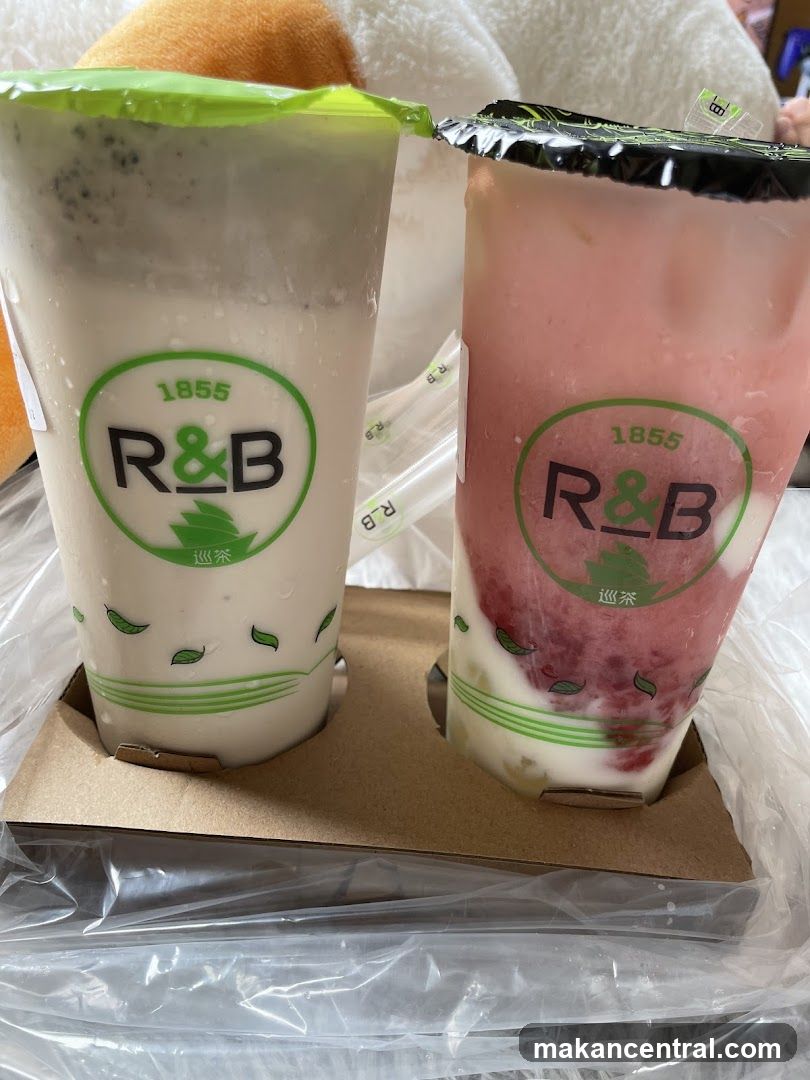 Two bubble tea drinks