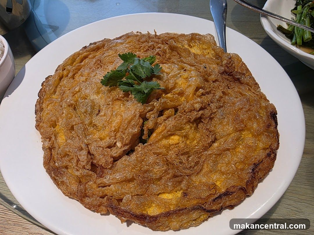Omelet with Garnish