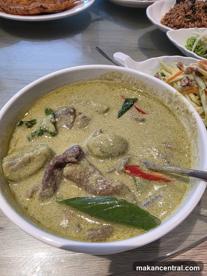 Green Curry with Beef