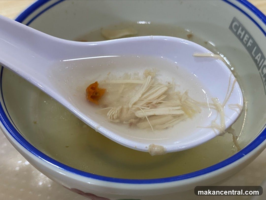 Soup with Shredded Chicken and Goji Berry