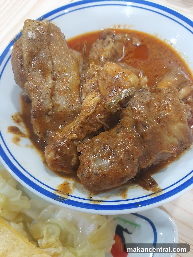 Chicken Curry with Cabbage