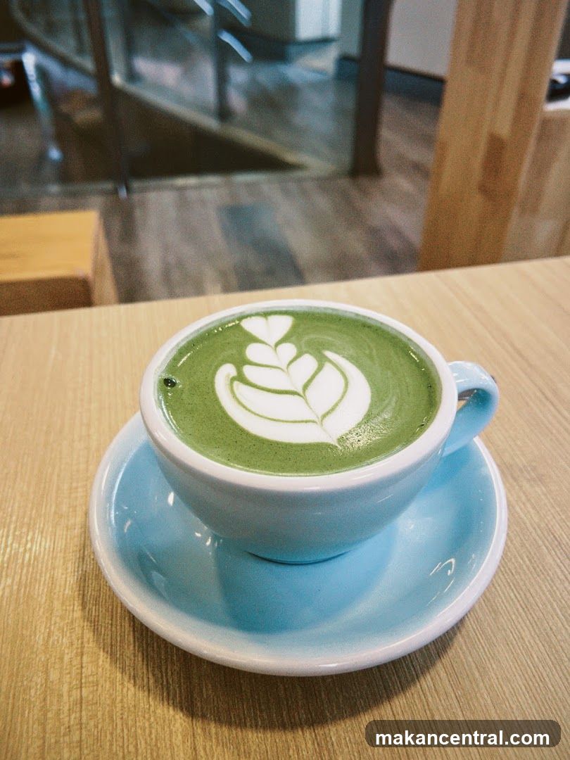 Matcha Latte with Latte Art