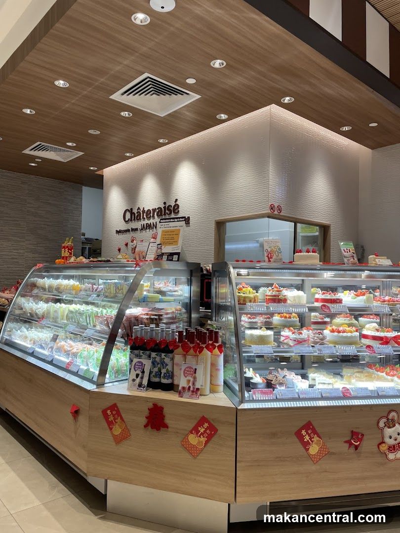 Chateraise Cake Display