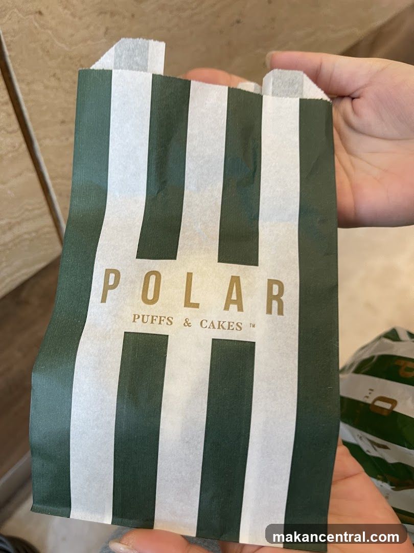Polar Puffs & Cakes Bag