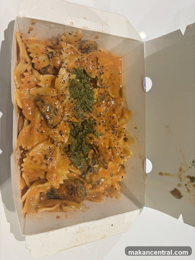 Farfalle Pasta with Creamy Sauce
