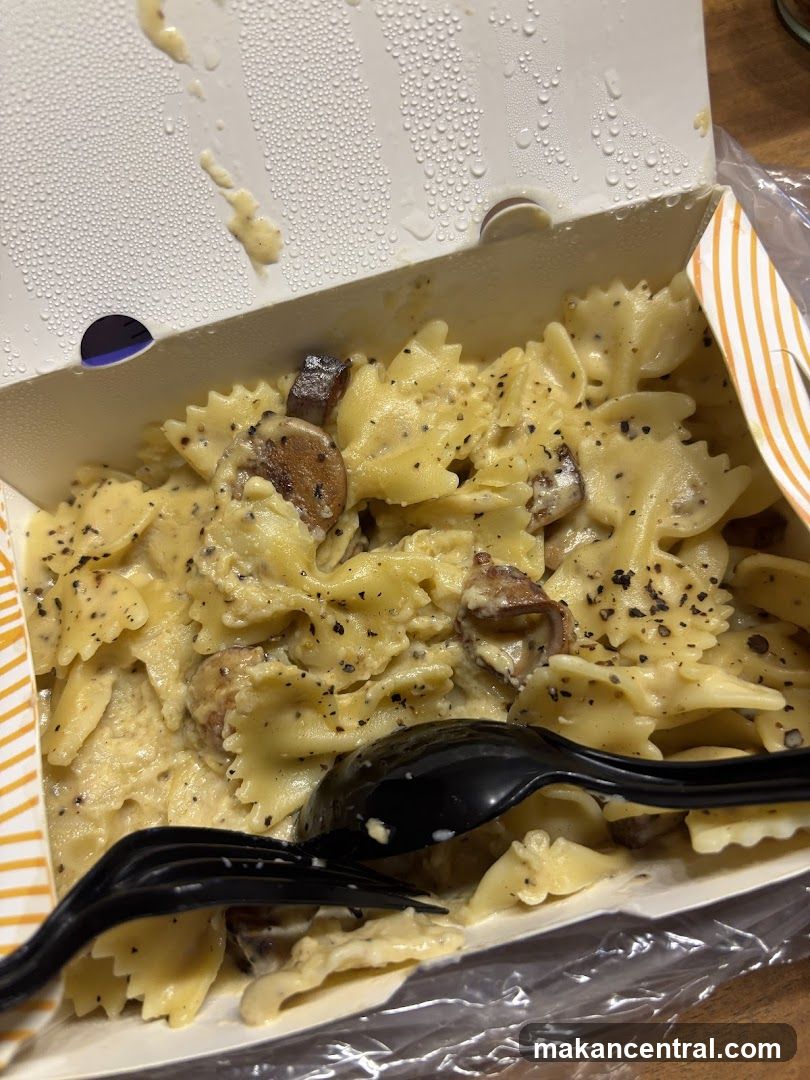 Pasta with Mushrooms and Cream Sauce