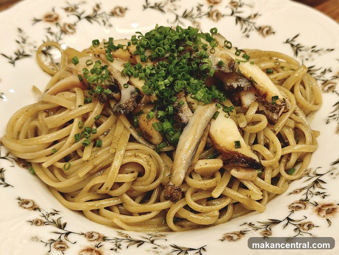 Pasta with Abalone and Scallions