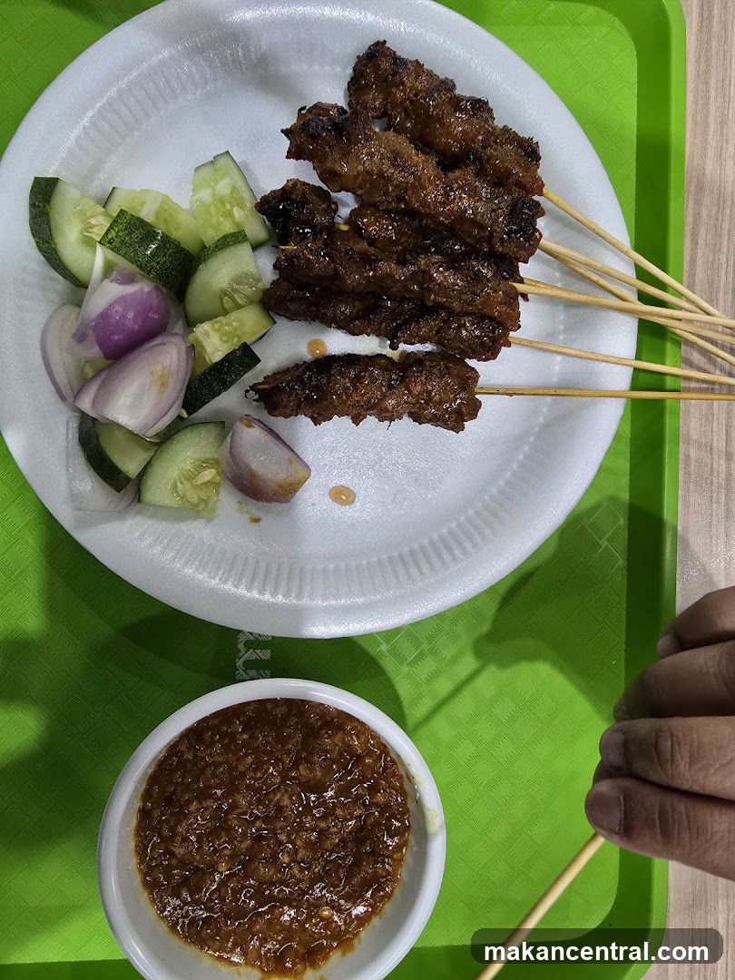 Satay with Cucumber and Onion