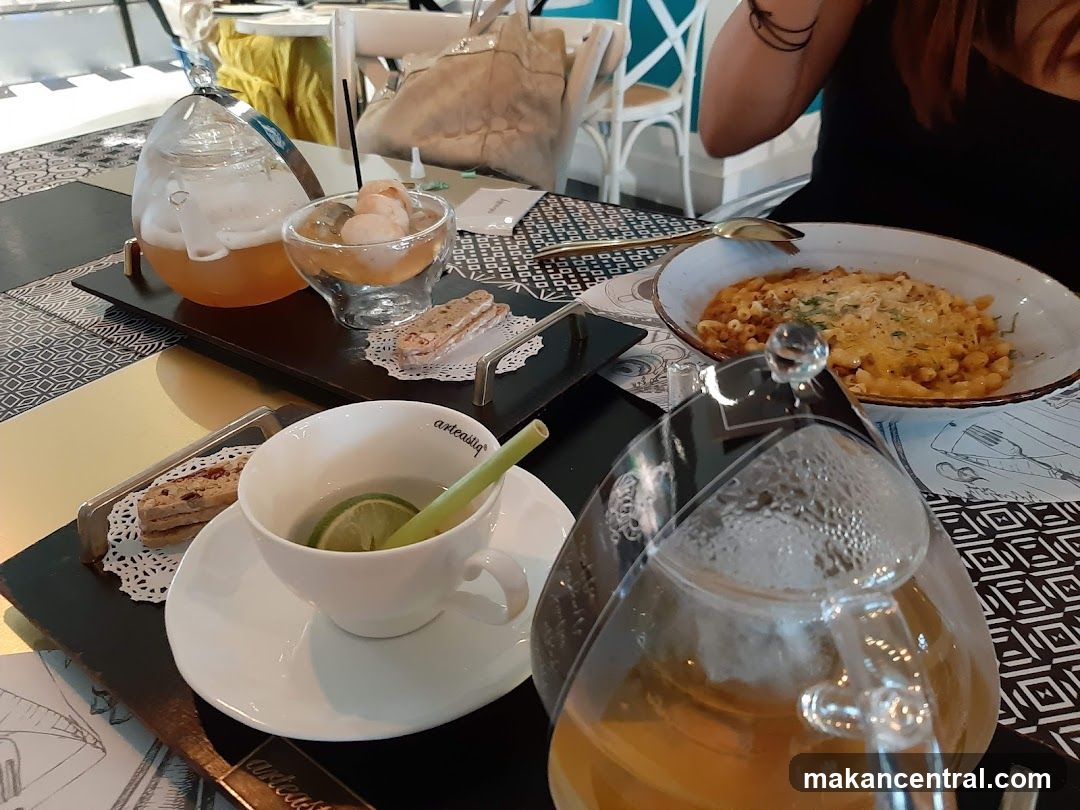 Macaroni and Cheese with Tea and Biscuits