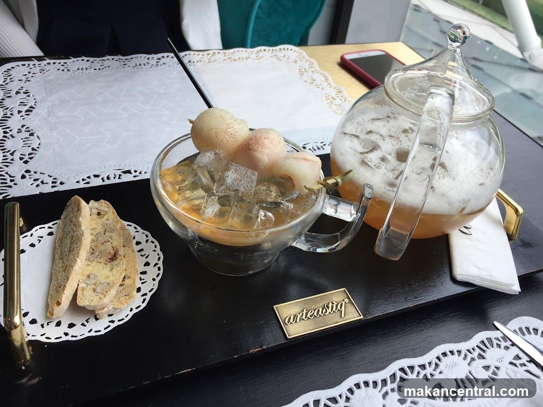 Tea and Dessert