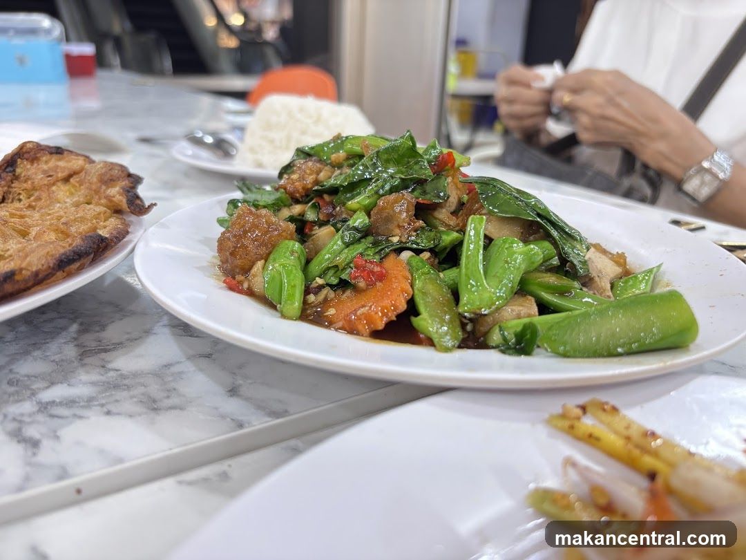 Stir-fried Vegetables with Meat and Rice