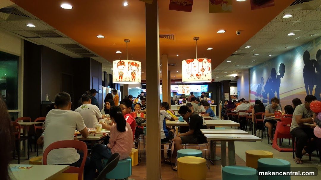 Busy Fast Food Restaurant Interior