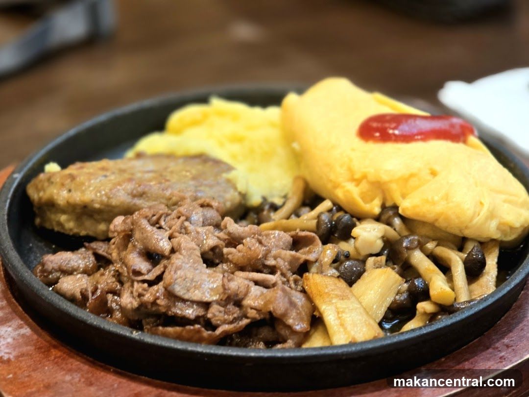Sizzling Platter with Omelette and Beef