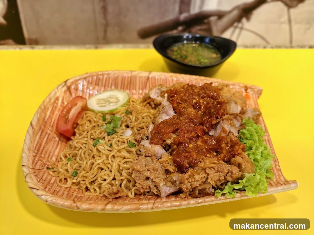 Noodles with Fried Chicken and Sauce