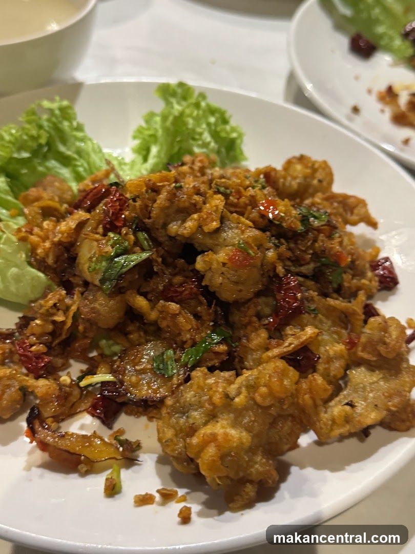 Crispy Fried Dish with Lettuce