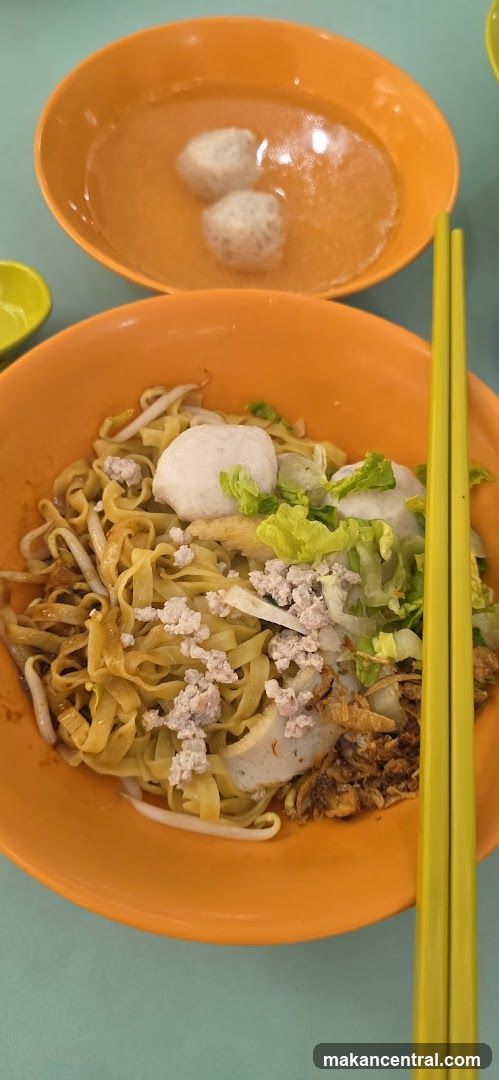 Noodles with Fish Balls and Minced Meat