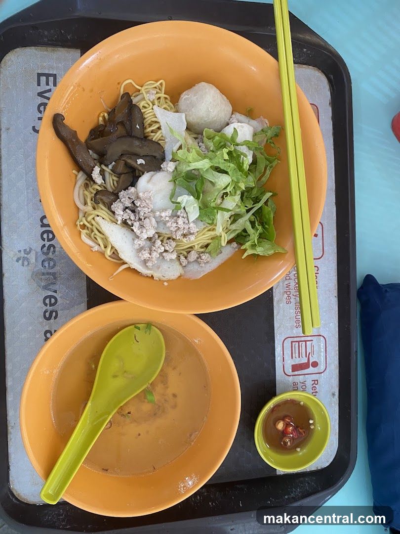 Noodles with Fish Balls and Mushrooms