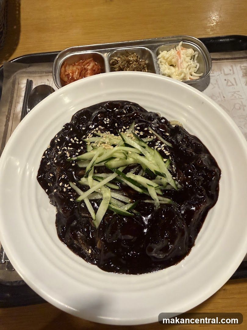 Jajangmyeon with Side Dishes