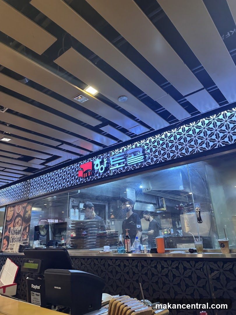 Korean Cuisine Restaurant Kitchen