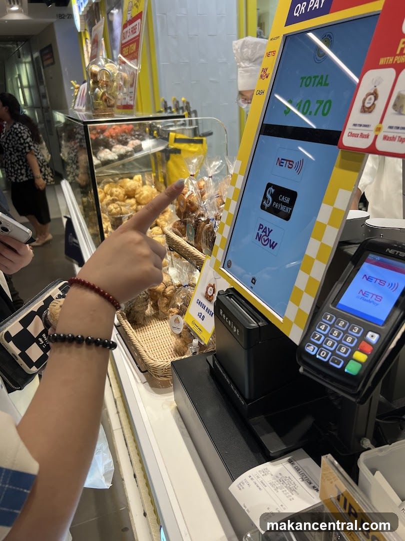Self-service payment kiosk