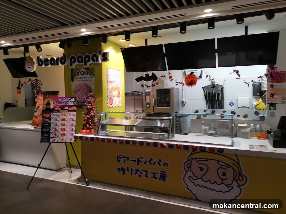 Beard Papa's Halloween Display