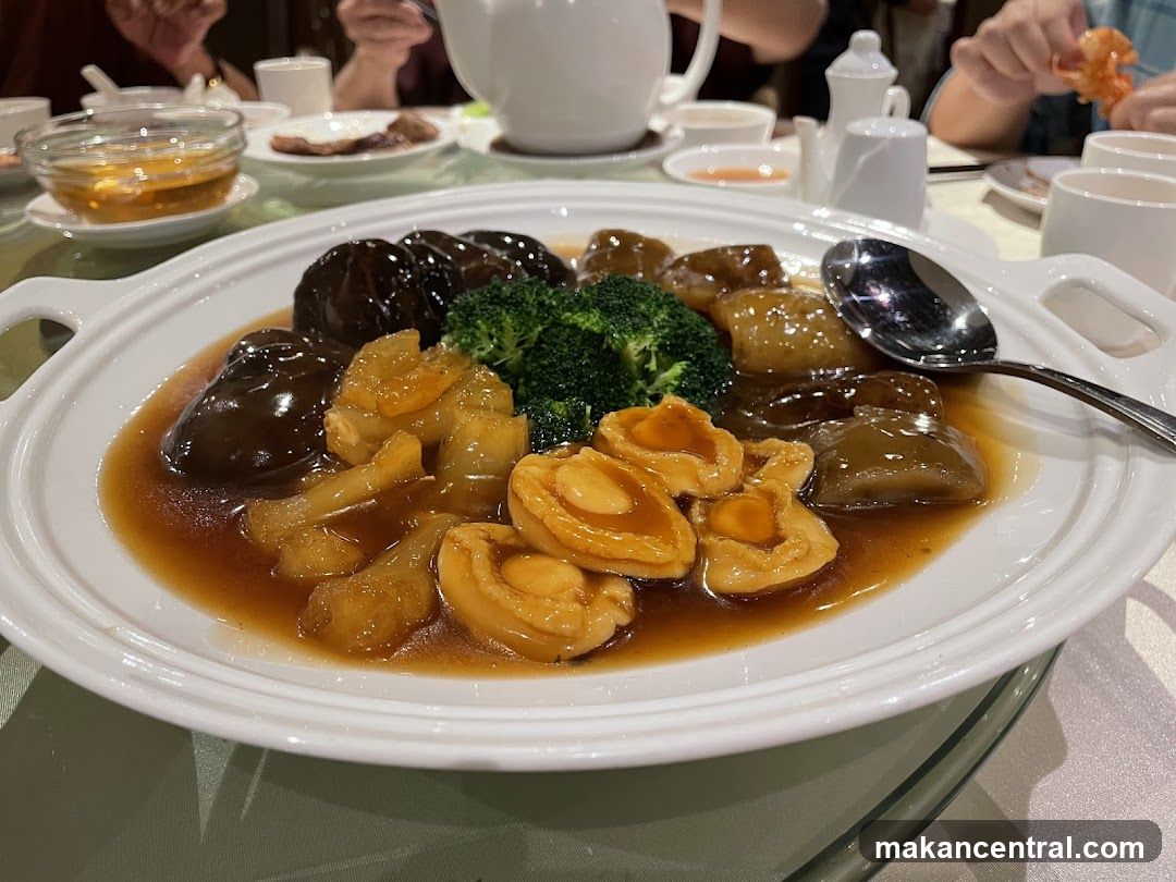 Abalone and Sea Cucumber Dish