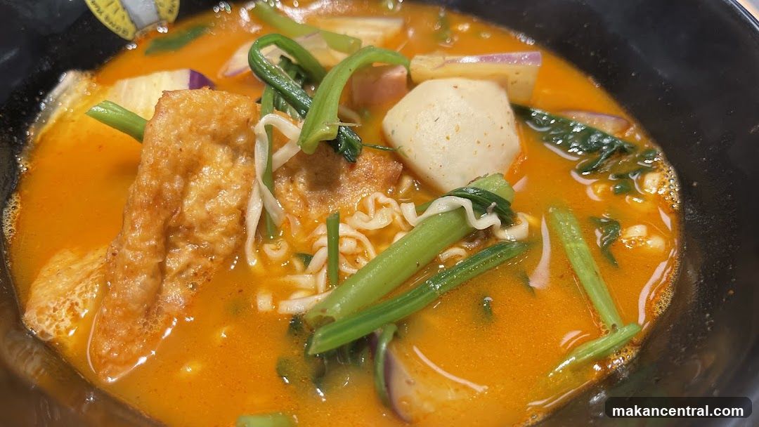 Noodle Soup with Vegetables and Tofu