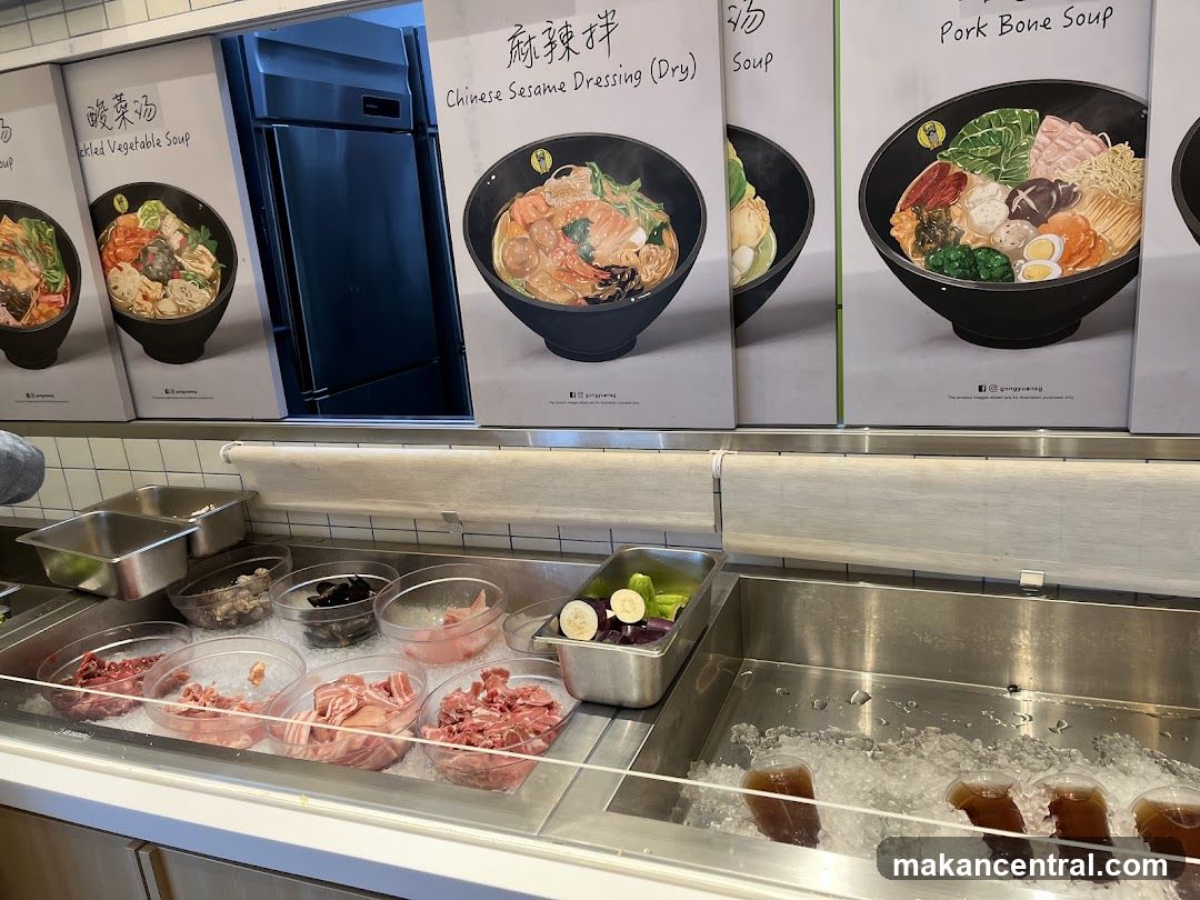 Food Display with Soup Options