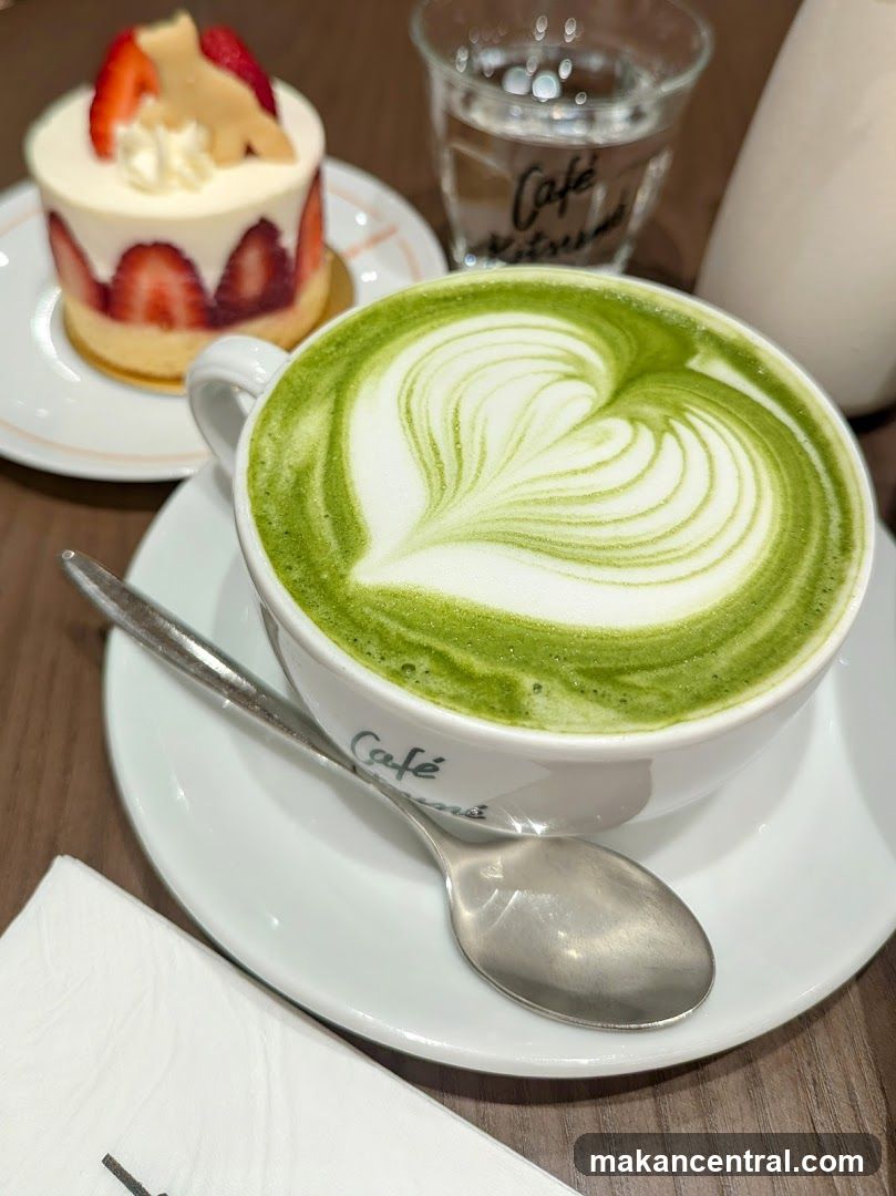 Matcha Latte and Strawberry Cake