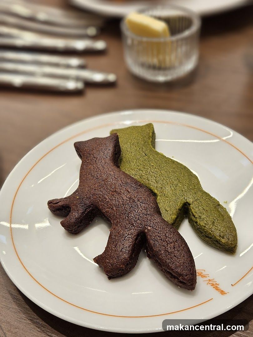 Fox-shaped cookies on a plate