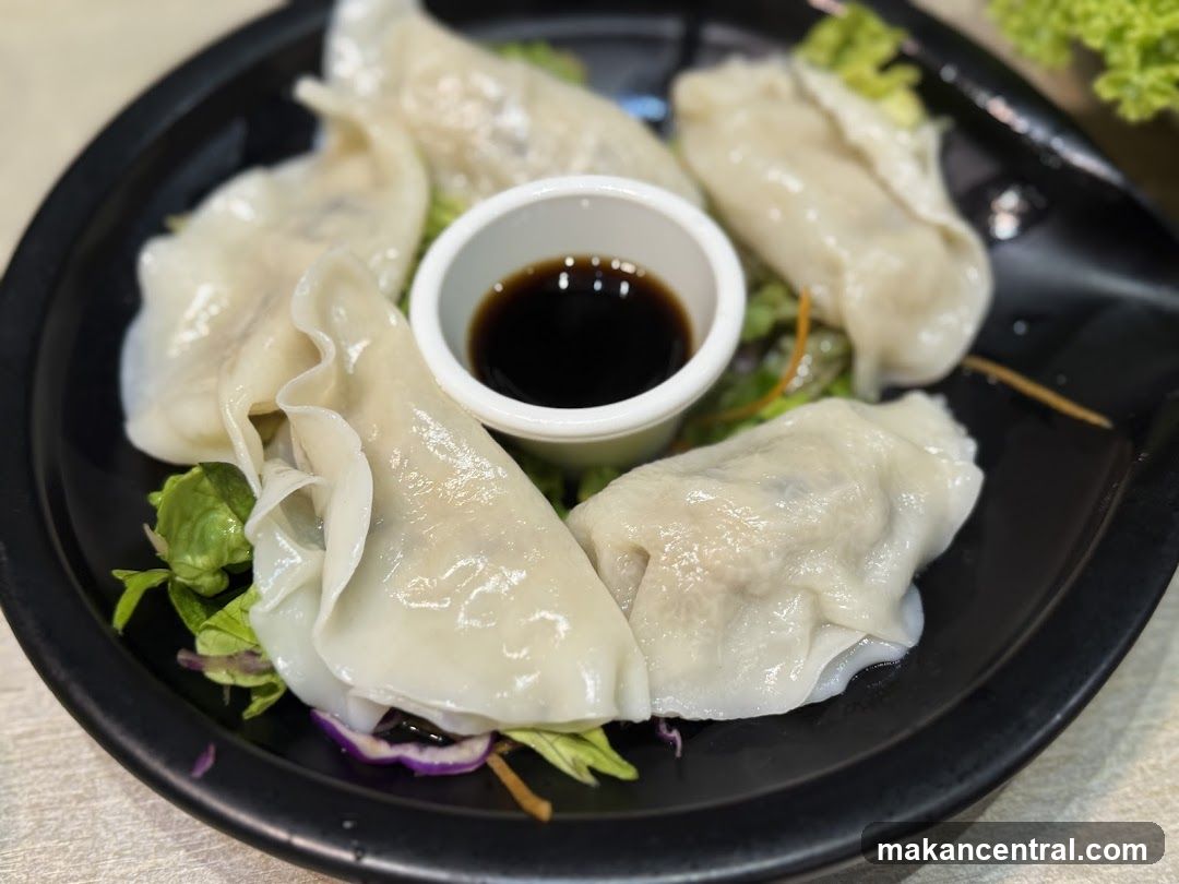 Steamed Dumplings with Soy Sauce