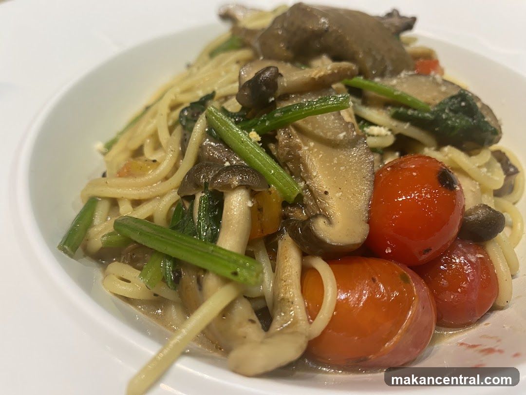 Mushroom and Tomato Pasta