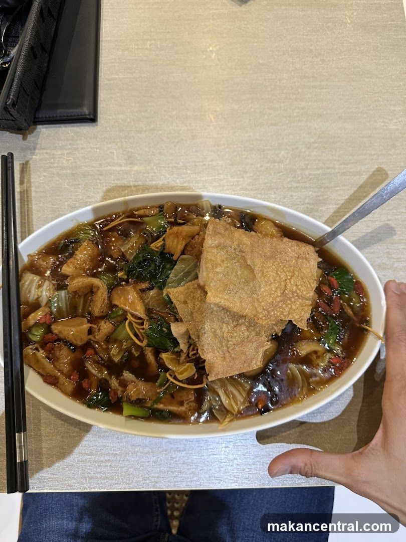 Noodle Dish with Vegetables and Tofu