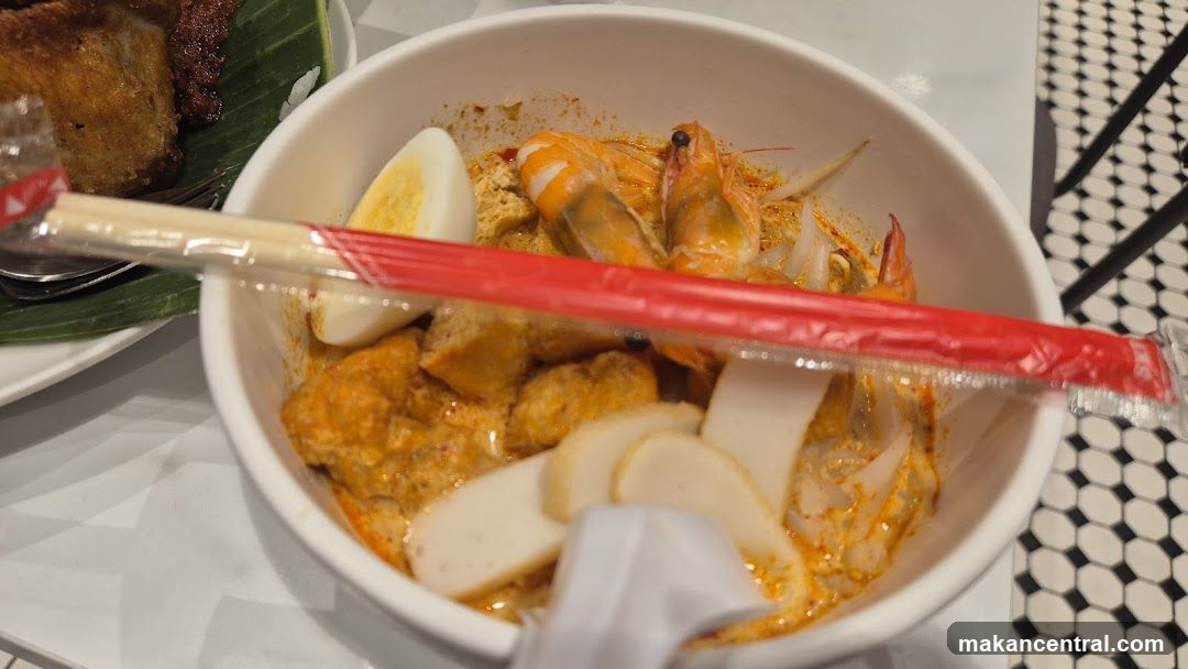 Laksa with Shrimp and Egg