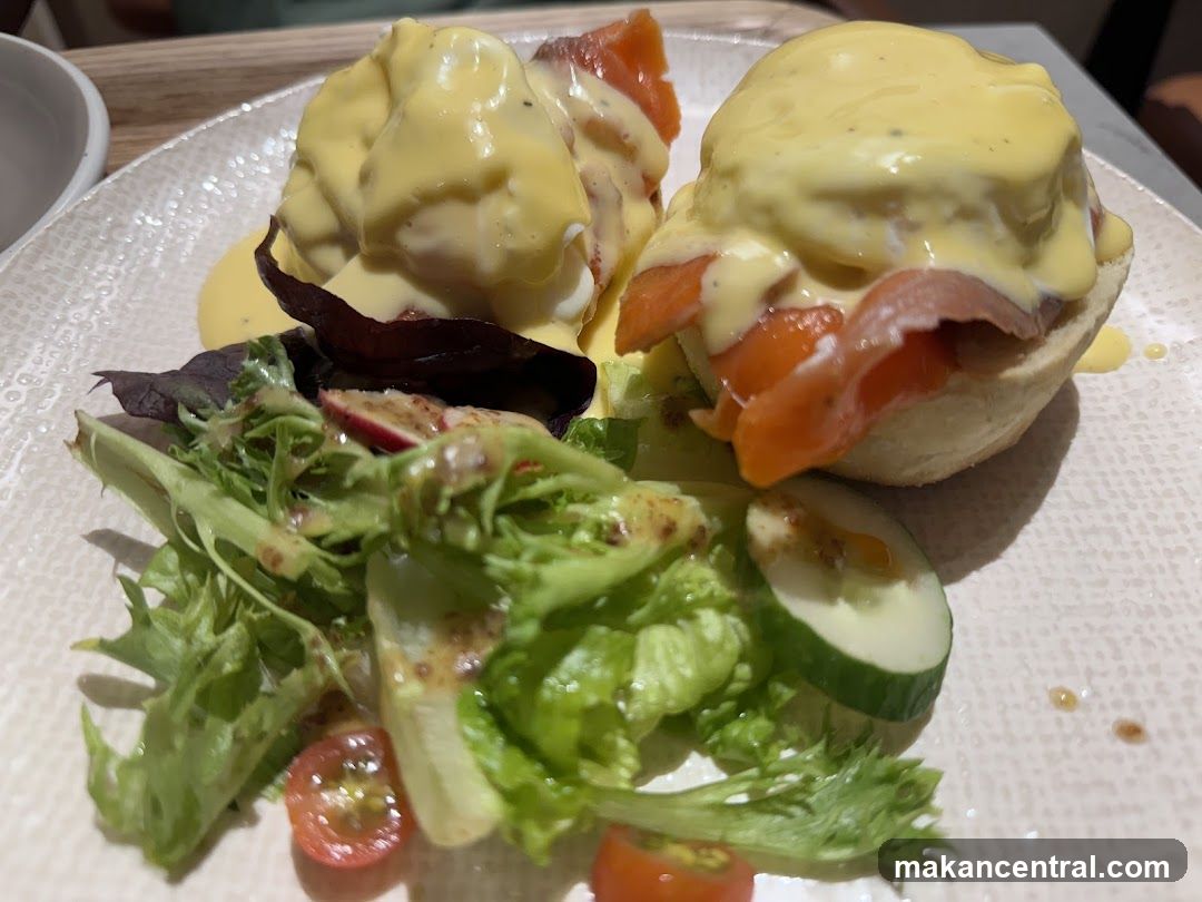 Eggs Benedict with Smoked Salmon