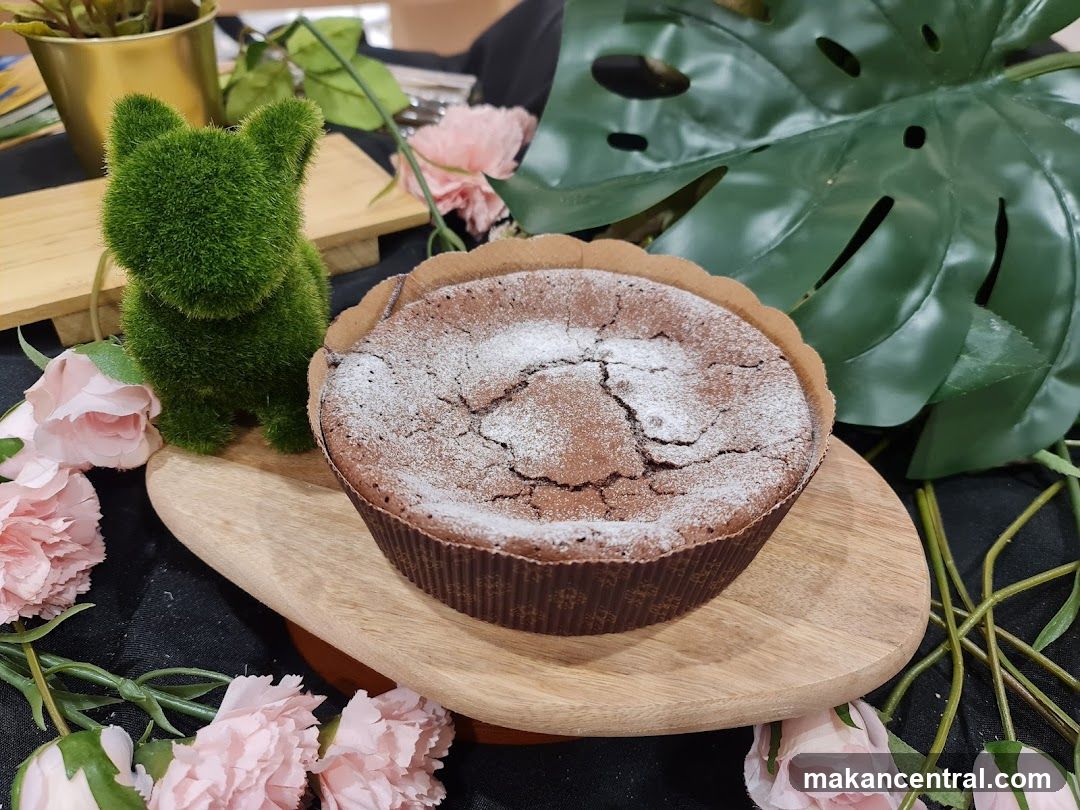 Chocolate Tart with Powdered Sugar