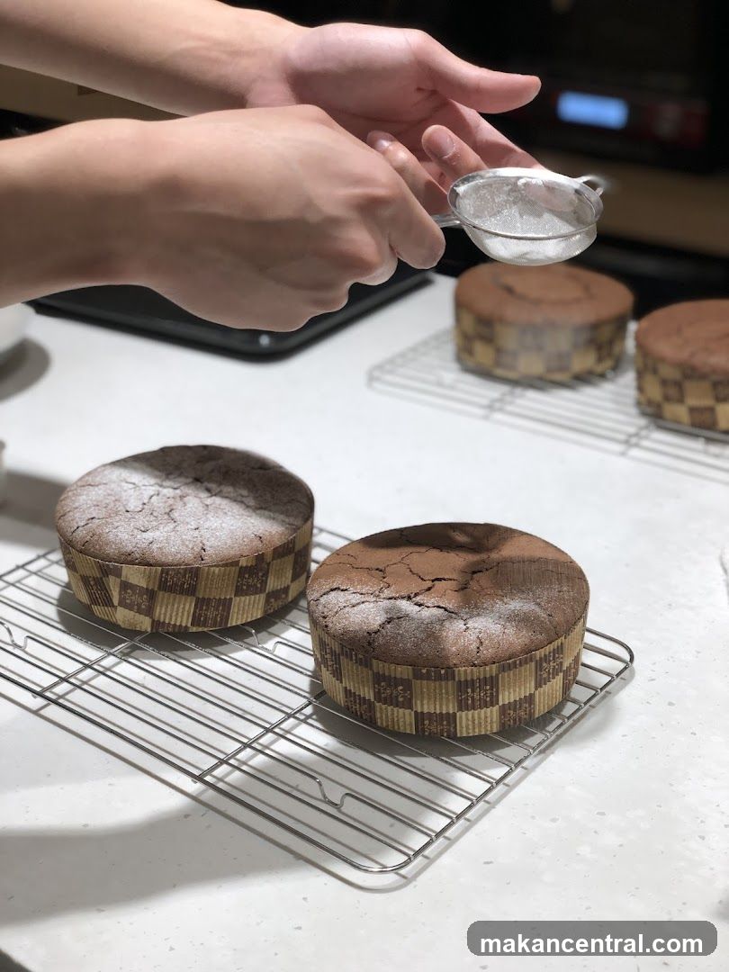 Dusting Cakes with Powdered Sugar
